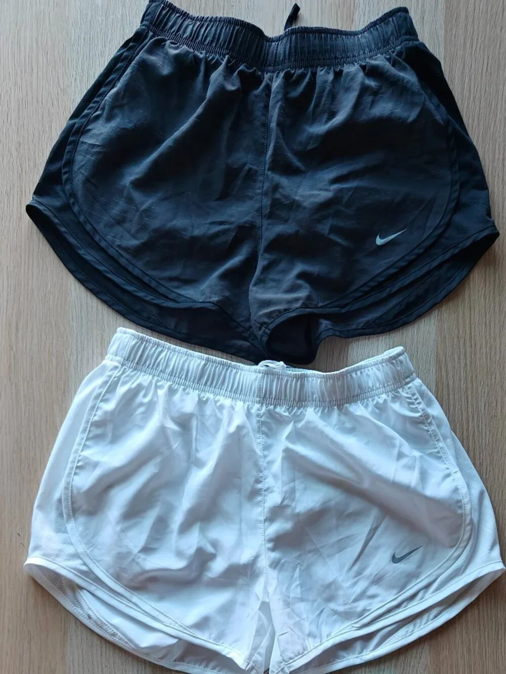 NIKE TEMPO DRI-FIT RUNNING SHORTS (SIZE SMALL)